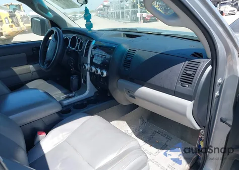 2008 Toyota Sequoia Sr5 5.7L V8 from USA, damaged, VIN 5TDBY64A98S017749